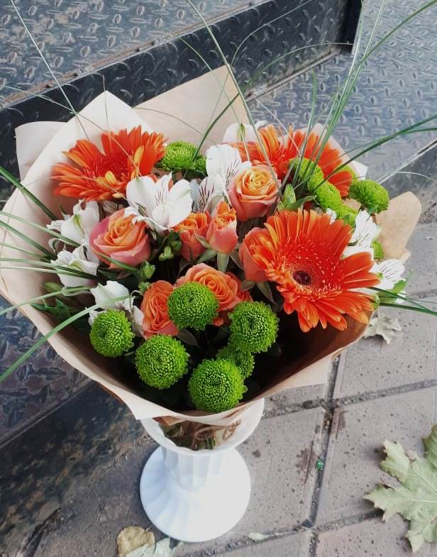 Букет цветов из: Герберы, Хризантемы, Альстромерии и Розы в Санчурске