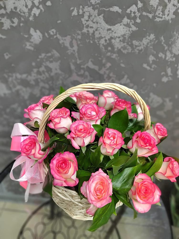 Цветочная композиция из Розы в корзине в Санчурске