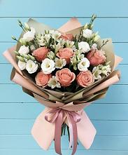 Букет цветов из:  Розы, Альстромерии и Лизиантусы в Санчурске