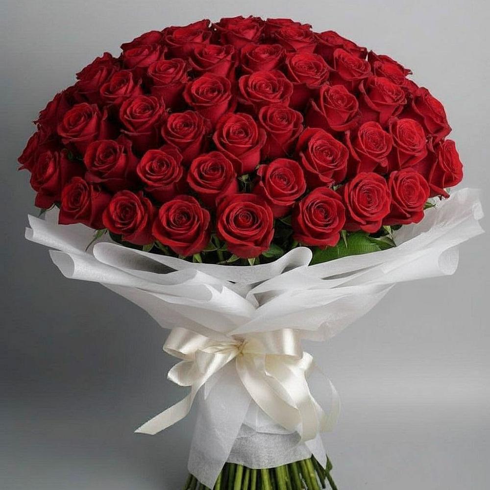 Букет 101 Красная роза Блэк Мэджик в Санчурске