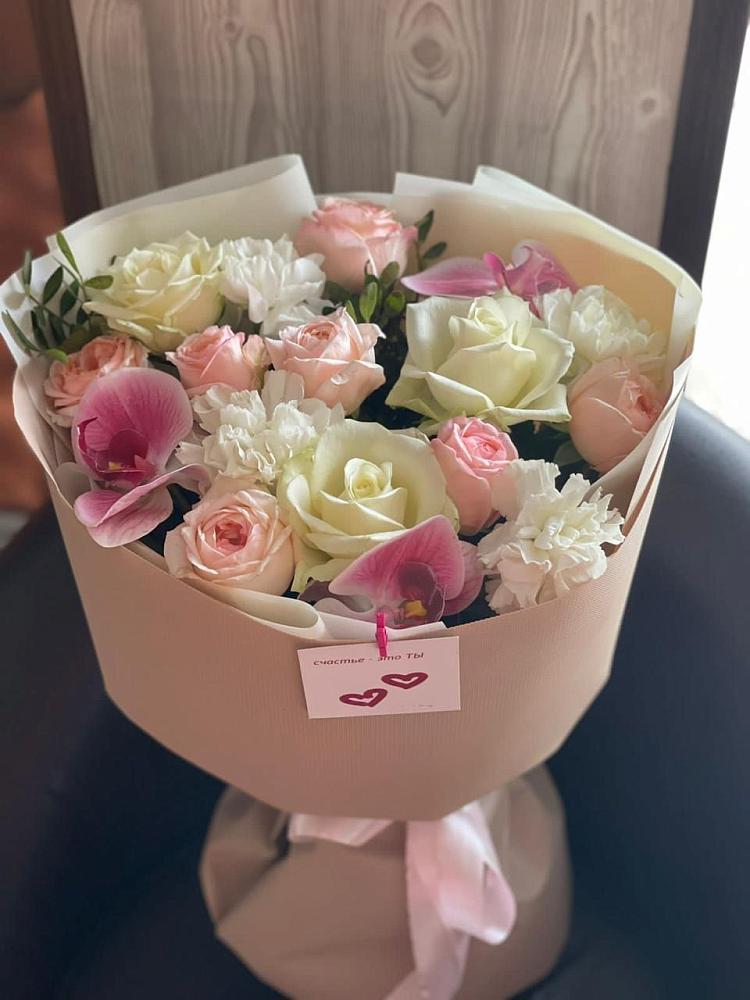 Букет цветов из: Орхидеи, Розы и Гвоздики в Санчурске