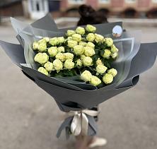 Букет Белые кустовые розы Солинеро в Санчурске