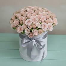 Цветочная композиция из Розы в шляпной коробке в Санчурске