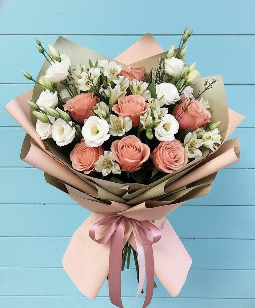 Букет цветов из: Розы, Альстромерии и Лизиантусы в Санчурске