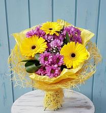 Букет цветов из:  Хризантемы и Герберы #REPLACE_PRED# Санчурске