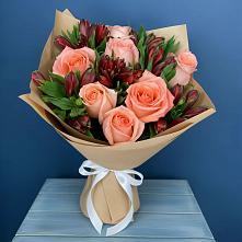Букет цветов из:  Розы и Альстромерии в Санчурске