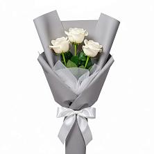 Букет 3 белые розы в Санчурске