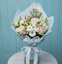 Букет цветов из:  Розы и Лизиантусы в Санчурске