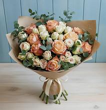 Букет цветов из:  Альстромерии и Розы в Санчурске