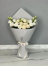 Букет цветов из:  Розы и Лизиантусы в Санчурске